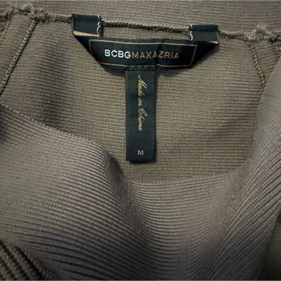 BCBG MaxAZRIA Bandage Skirt size medium - Picture 5 of 7